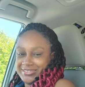 Meet your Posher, Carla